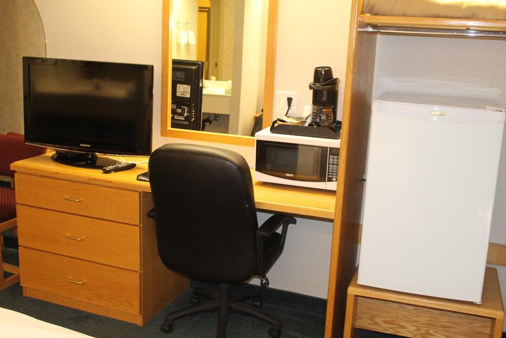 Canadas Best Value Inn Langley/Vancouver Dış mekan fotoğraf