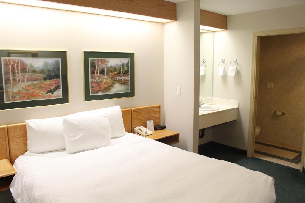 Canadas Best Value Inn Langley/Vancouver Dış mekan fotoğraf