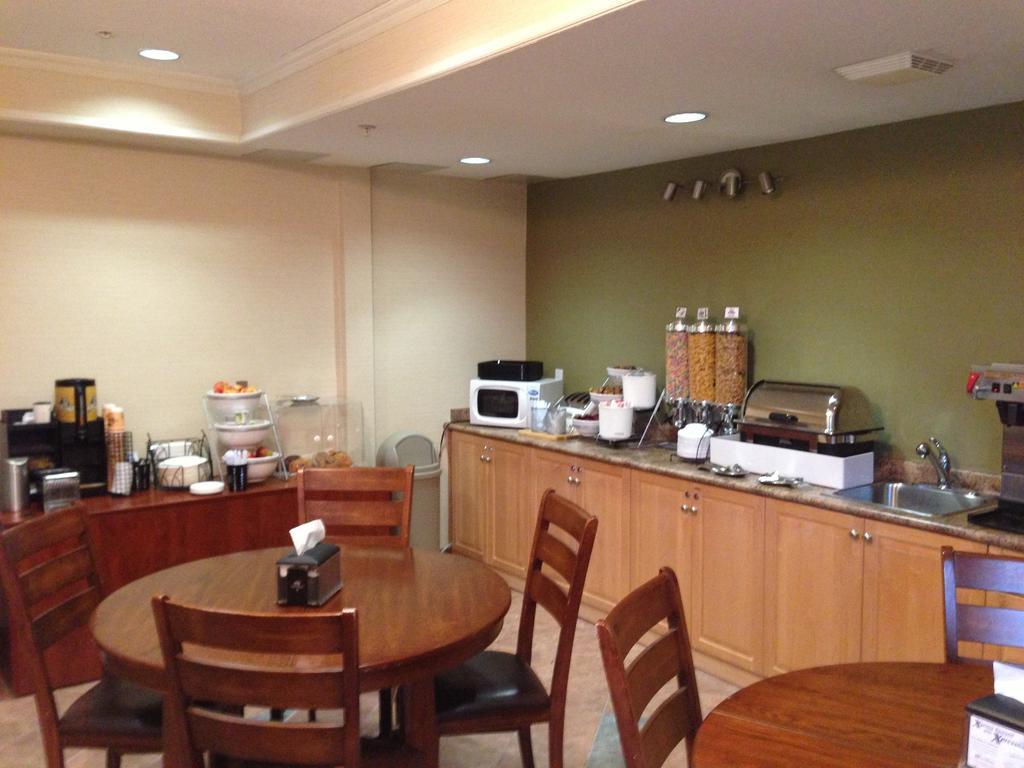 Canadas Best Value Inn Langley/Vancouver Dış mekan fotoğraf
